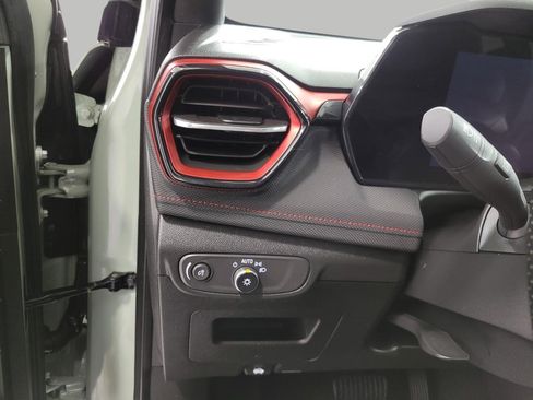 Used 2024 Chevrolet TrailBlazer RS w/ Convenience Package image 10