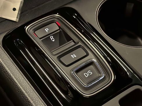 Used 2025 Honda Pilot TrailSport image 39