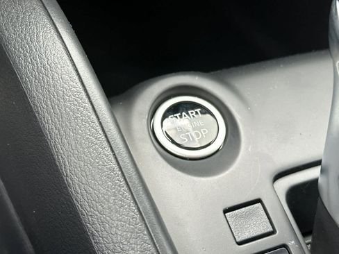 New 2025 Nissan Kicks Play S image 24