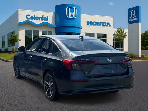 Used 2023 Honda Civic Touring image 4