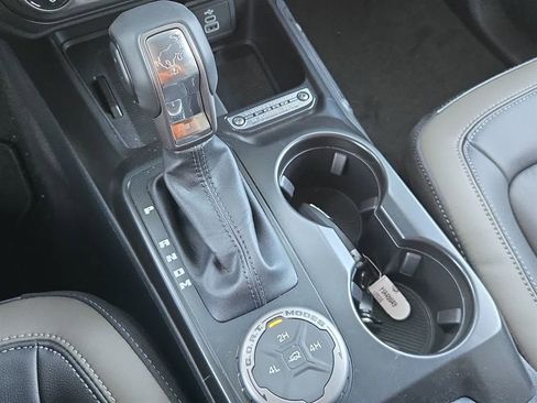 New 2026 Ford Bronco Outer Banks AWD/4WD image 37