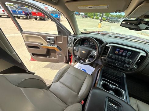 Used 2018 Chevrolet Silverado 1500 LTZ w/ Sport Package AWD/4WD image 28