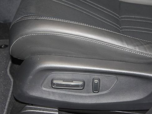 Certified 2025 Honda HR-V EX-L image 13