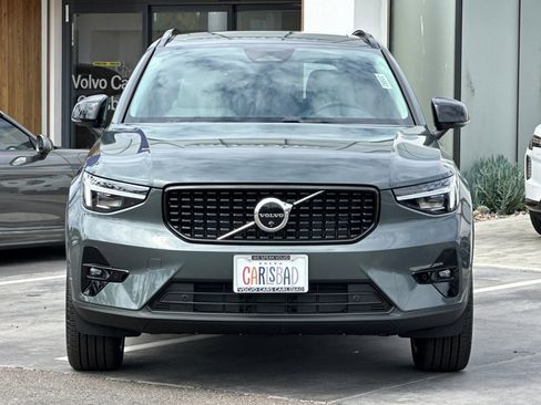 New 2026 Volvo XC40 B5 Ultra w/ Climate Package image 3