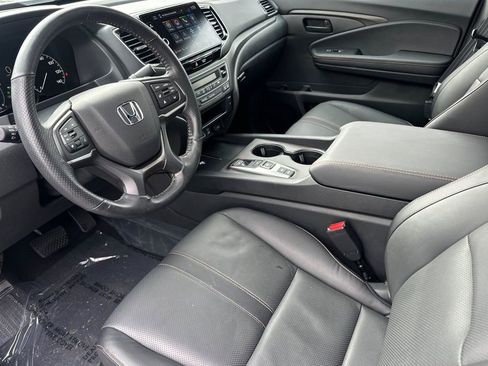 Used 2025 Honda Ridgeline TrailSport image 10