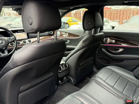 Used 2017 Mercedes-Benz E 300 4MATIC image 17