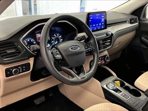 Used 2022 Ford Escape SE w/ Convenience Package image 12
