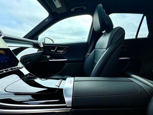 Used 2026 Mercedes-Benz GLC 300 4MATIC image 13