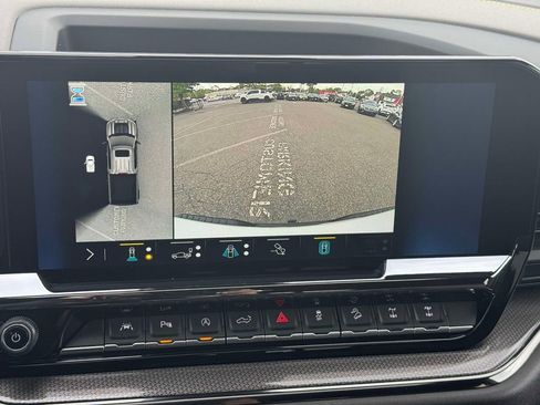 Used 2023 Chevrolet Silverado 1500 ZR2 w/ Technology Package AWD/4WD image 27