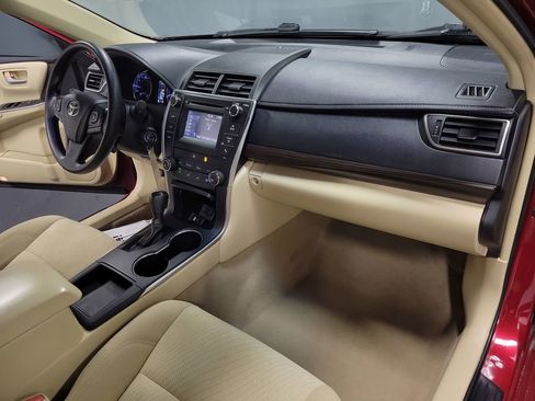 Used 2016 Toyota Camry LE FWD image 22