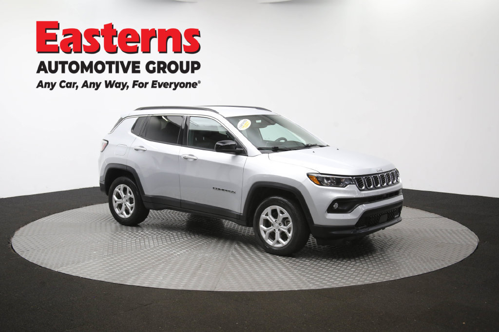 Used 2024 Jeep Compass Latitude AWD/4WD image 49