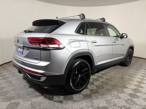 Used 2022 Volkswagen Atlas Cross Sport SE w/ Black Wheel Package AWD/4WD image 7