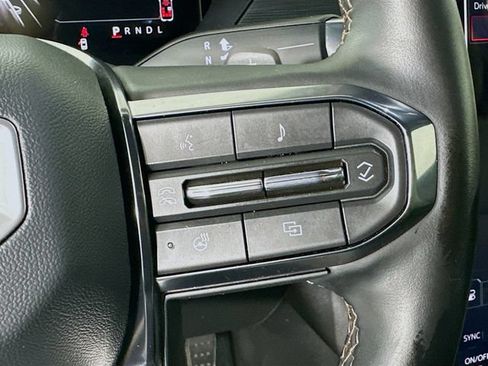 Used 2024 GMC Acadia AT4 AWD/4WD image 13