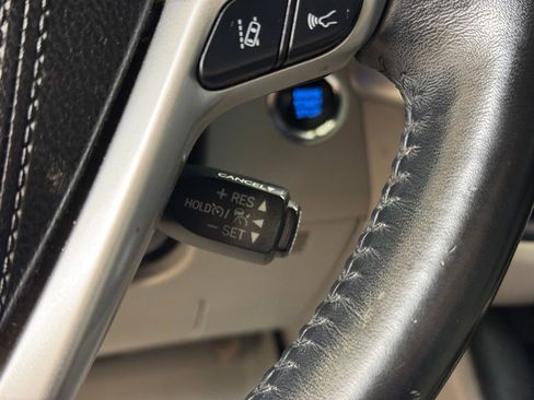 Used 2019 Toyota Highlander XLE FWD image 35