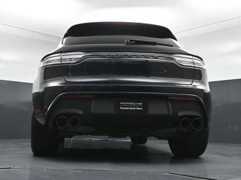Certified 2025 Porsche Macan AWD/4WD image 27