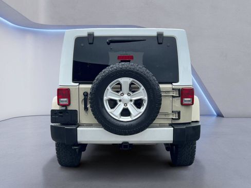Used 2017 Jeep Wrangler Unlimited Sahara w/ Quick Order Package 24E Chief AWD/4WD image 4