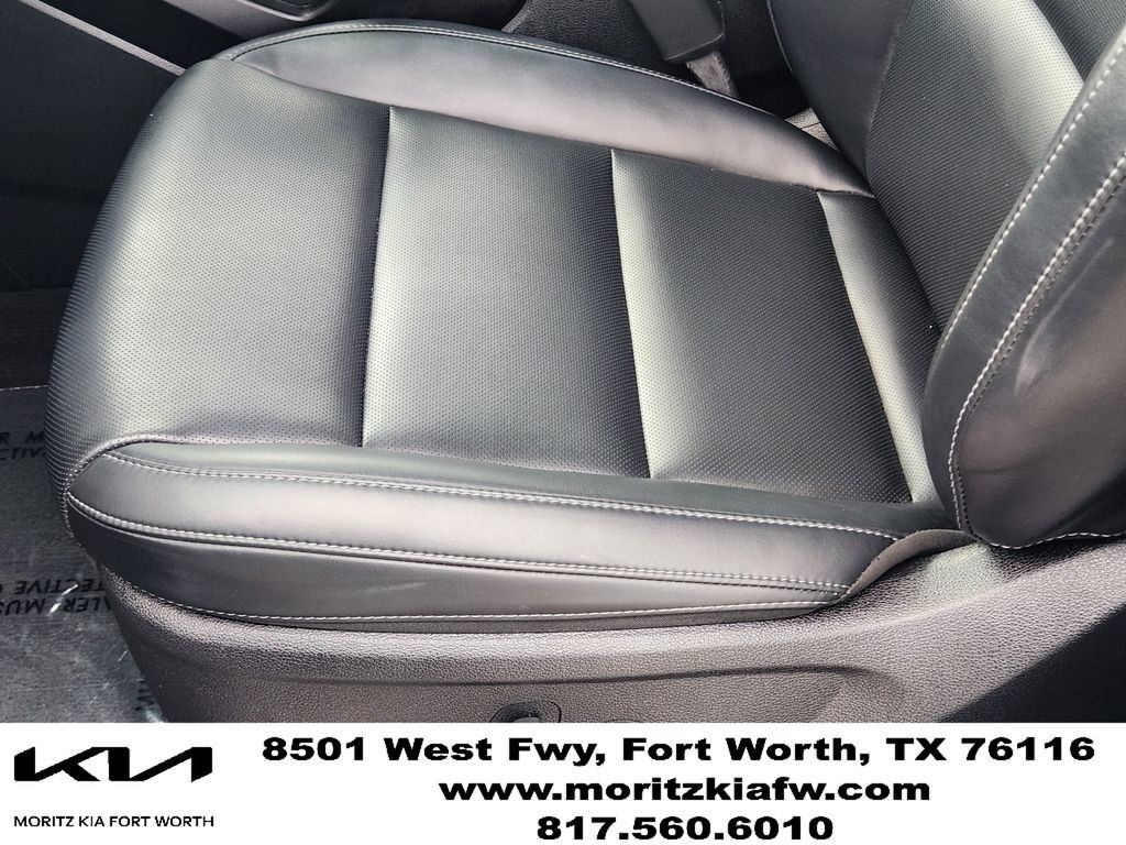Certified 2025 Kia Telluride S FWD image 23