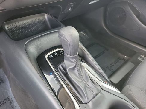 Used 2025 Toyota Corolla LE image 23