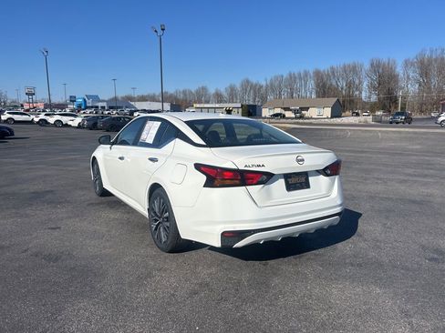 Used 2025 Nissan Altima 2.5 SV image 6