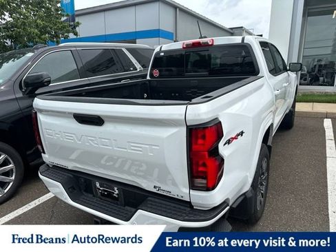 Used 2023 Chevrolet Colorado LT w/ LT Convenience Package III AWD/4WD image 7