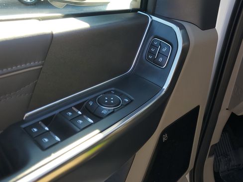 Used 2025 Ford F150 Platinum w/ Equipment Group 703A Plus image 18