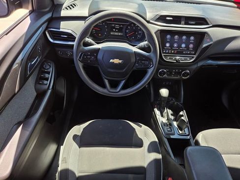 Certified 2023 Chevrolet TrailBlazer LT w/ Convenience Package FWD image 12