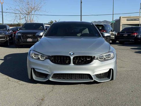Used 2017 BMW M4 image 2