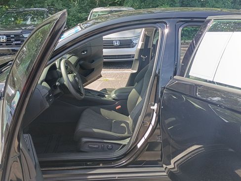 Certified 2023 Honda Accord EX image 11