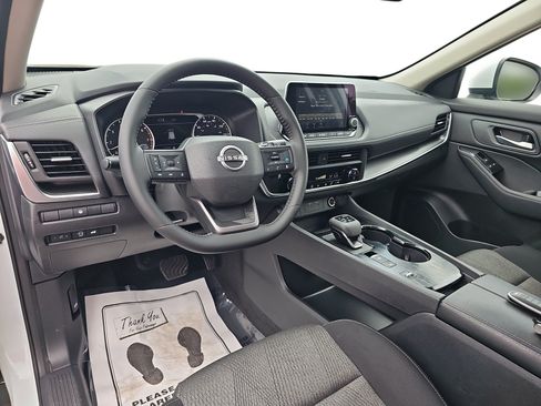 Used 2026 Nissan Rogue SV FWD image 13