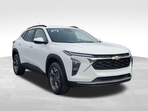 Certified 2024 Chevrolet Trax LT w/ Driver Confidence Package FWD image 7