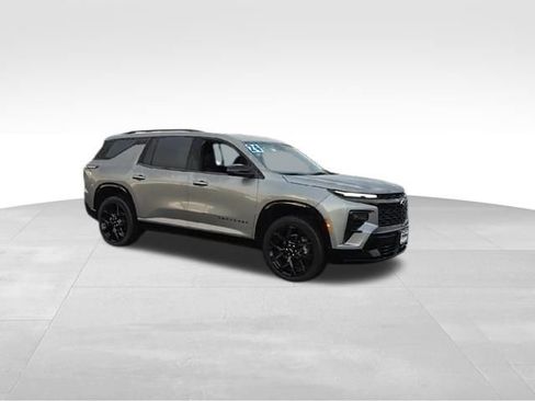 Used 2024 Chevrolet Traverse RS w/ LPO, Floor Liner Package image 18