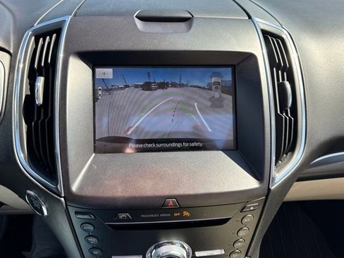 Used 2019 Ford Edge Titanium w/ Equipment Group 301A AWD/4WD image 26