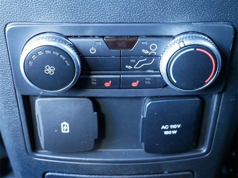 Used 2023 Ford Explorer Platinum w/ Technology Package image 11