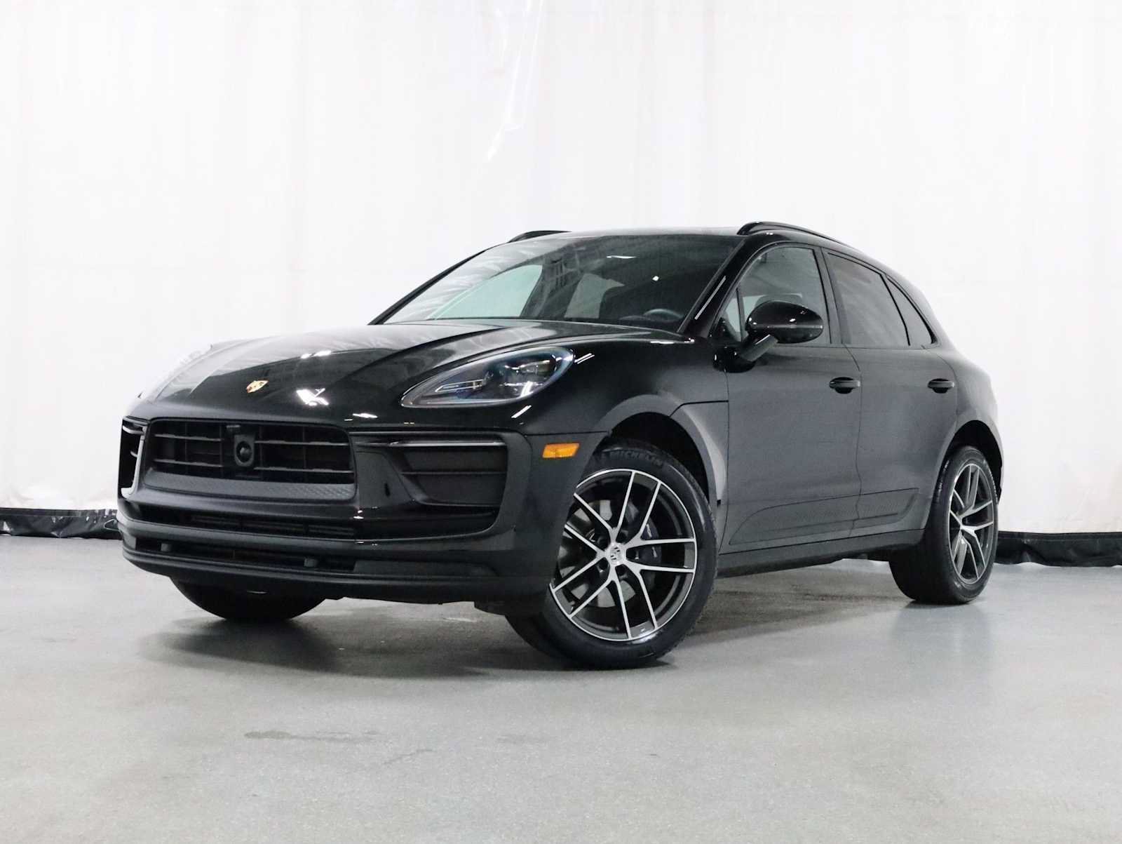 Used 2026 Porsche Macan AWD/4WD image 1