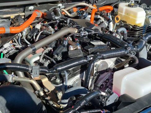 Used 2025 Toyota Tacoma TRD Off-Road image 21