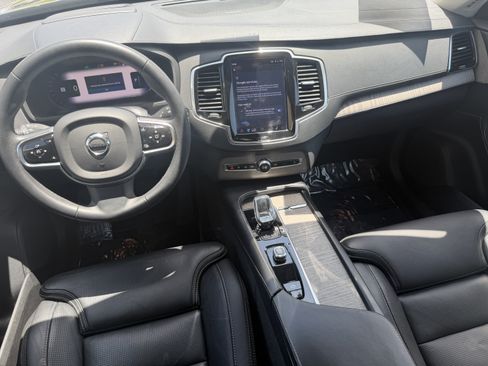 Certified 2023 Volvo XC90 B6 Ultimate w/ Protection Package Premier AWD/4WD image 11