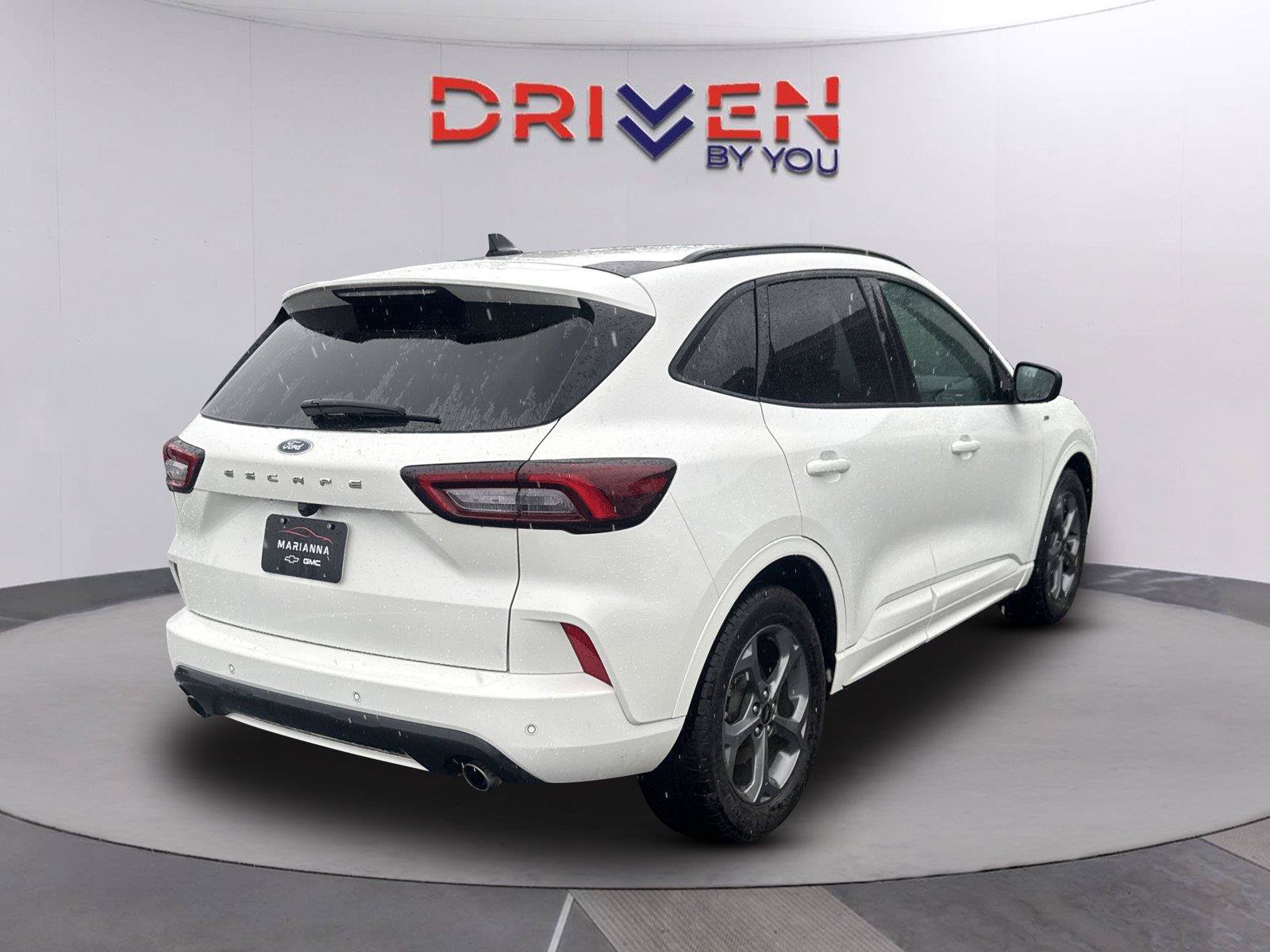 Used 2023 Ford Escape ST-Line w/ Tech Pack #1 FWD image 3