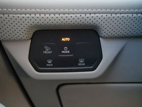 Certified 2024 Volkswagen Atlas SE image 27