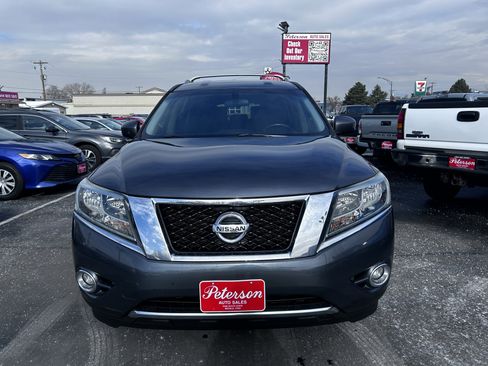 Used 2014 Nissan Pathfinder SV w/ Trailer Tow Package image 3