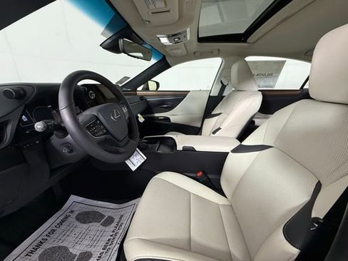 New 2025 Lexus ES 350 w/ Premium Package image 5