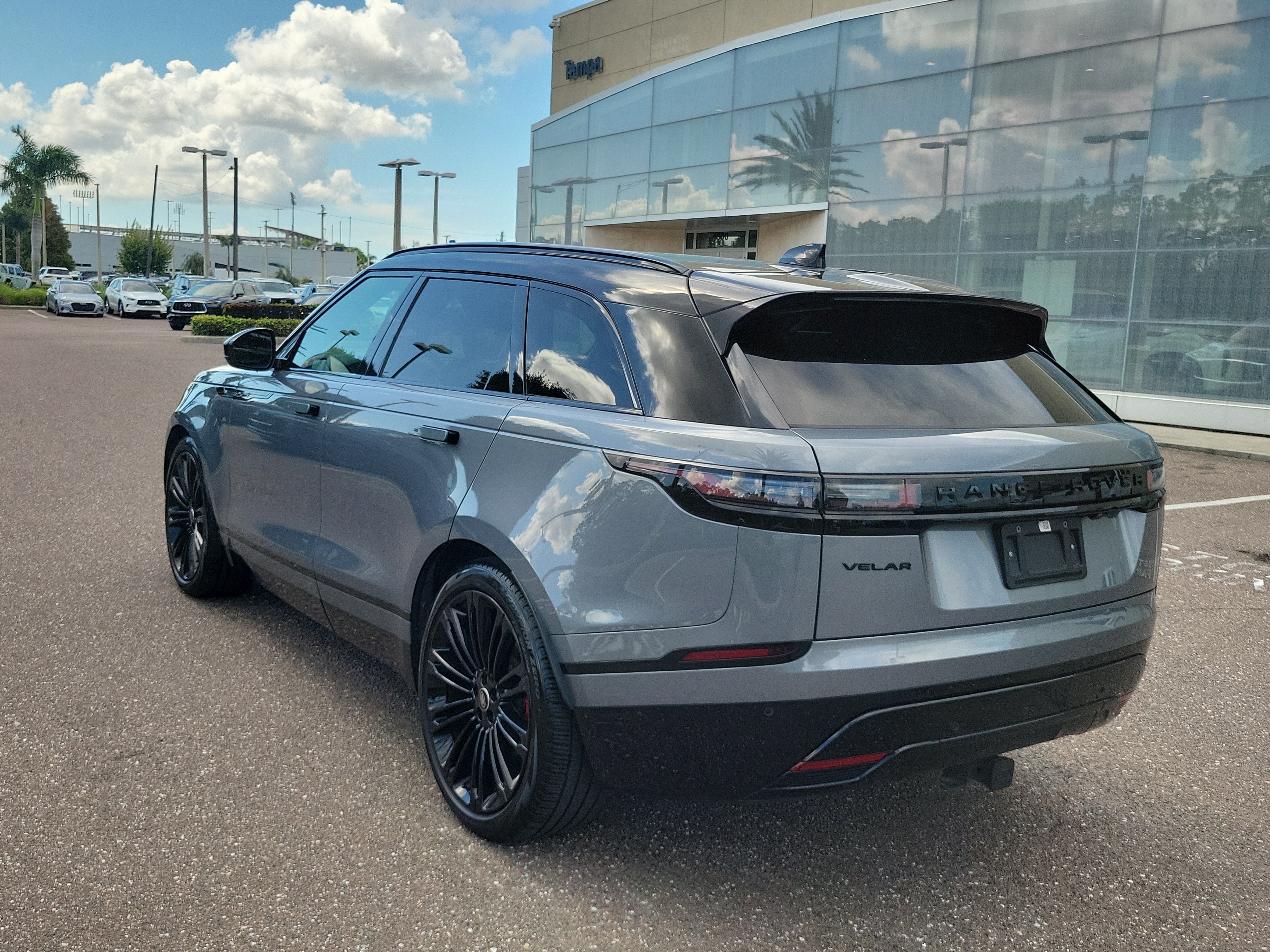 Used 2024 Land Rover Range Rover Velar Dynamic SE AWD/4WD image 6