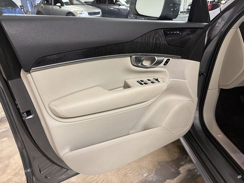 Used 2020 Volvo XC90 T5 Momentum AWD/4WD image 21