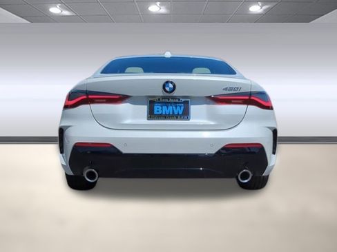 Used 2025 BMW 430i Coupe w/ M Sport Package image 10