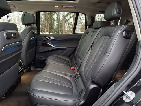 Used 2025 BMW X7 xDrive40i image 12