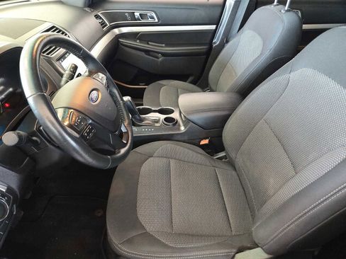 Used 2017 Ford Explorer XLT w/ Equipment Group 201A image 12