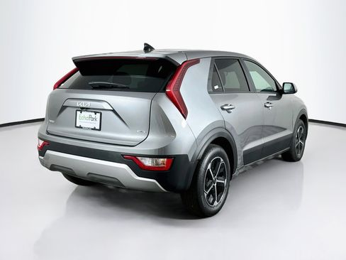 Used 2026 Kia Niro LX FWD image 9