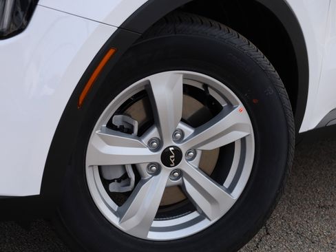 New 2026 Kia Sorento LX image 19