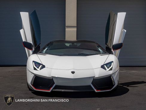 Used 2016 Lamborghini Aventador LP 700-4 AWD/4WD image 2