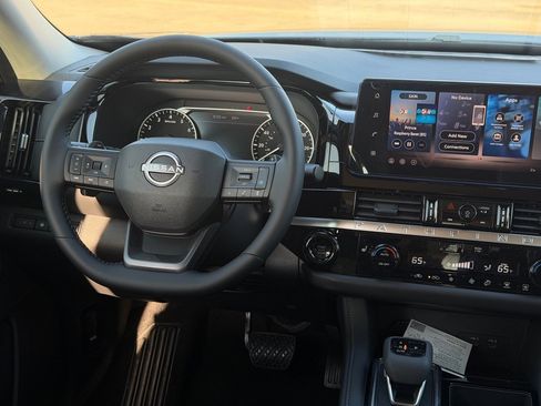 New 2026 Nissan Pathfinder SV image 9