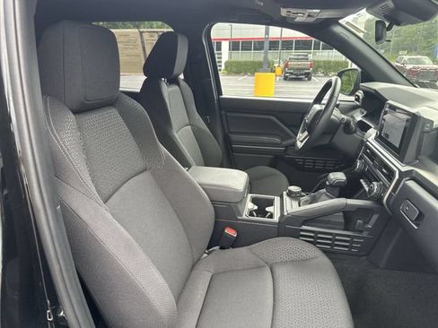 Certified 2025 Toyota 4Runner SR5 AWD/4WD image 28